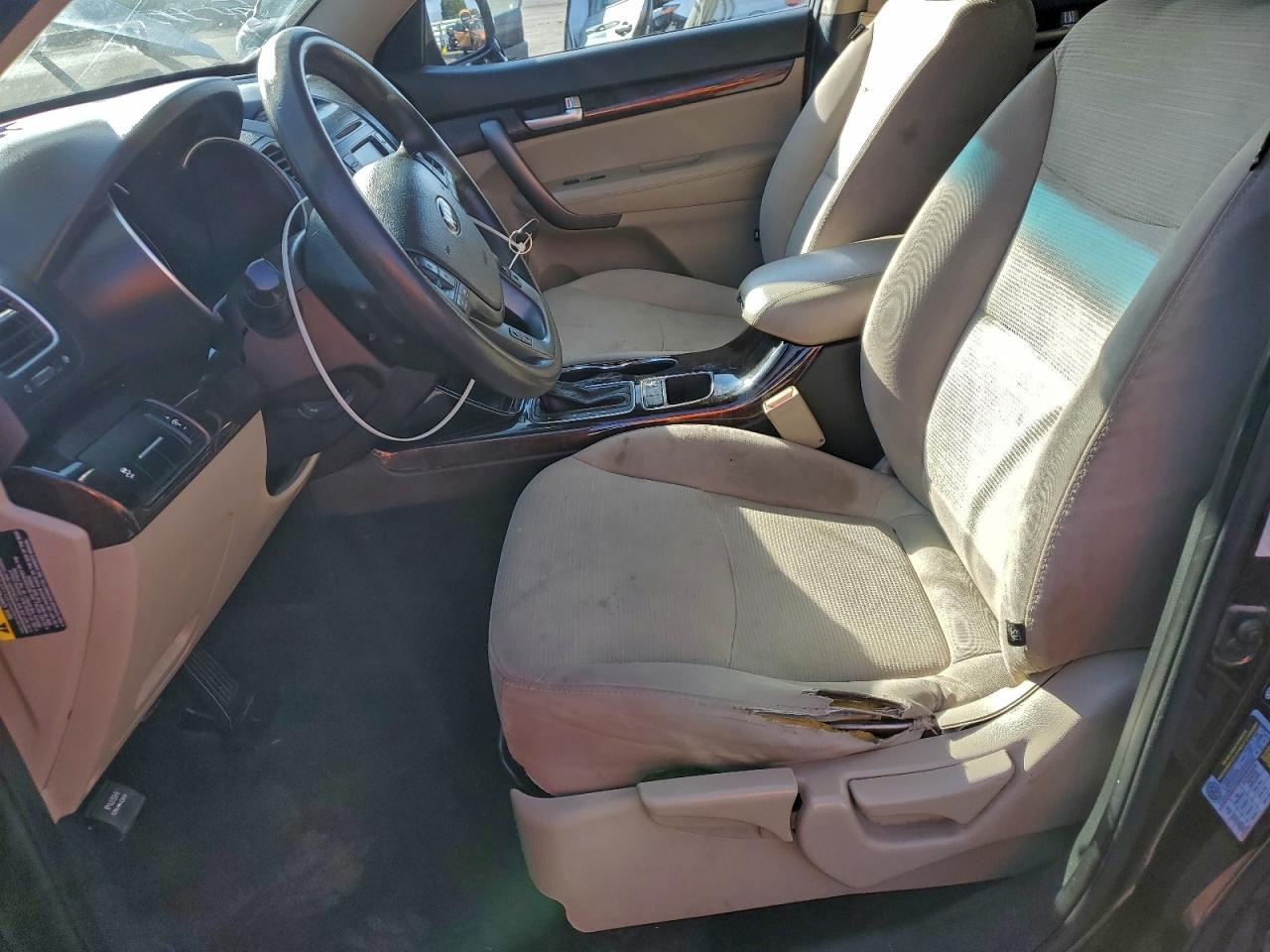 2014 Kia Sorento Lx - Image 7