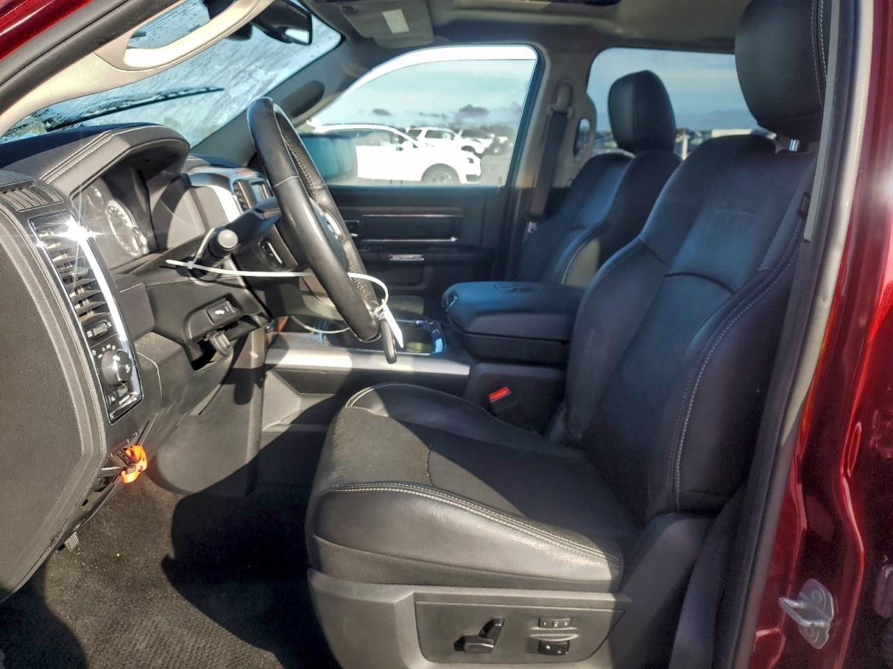 2016 Ram 1500 Laramie - Image 7