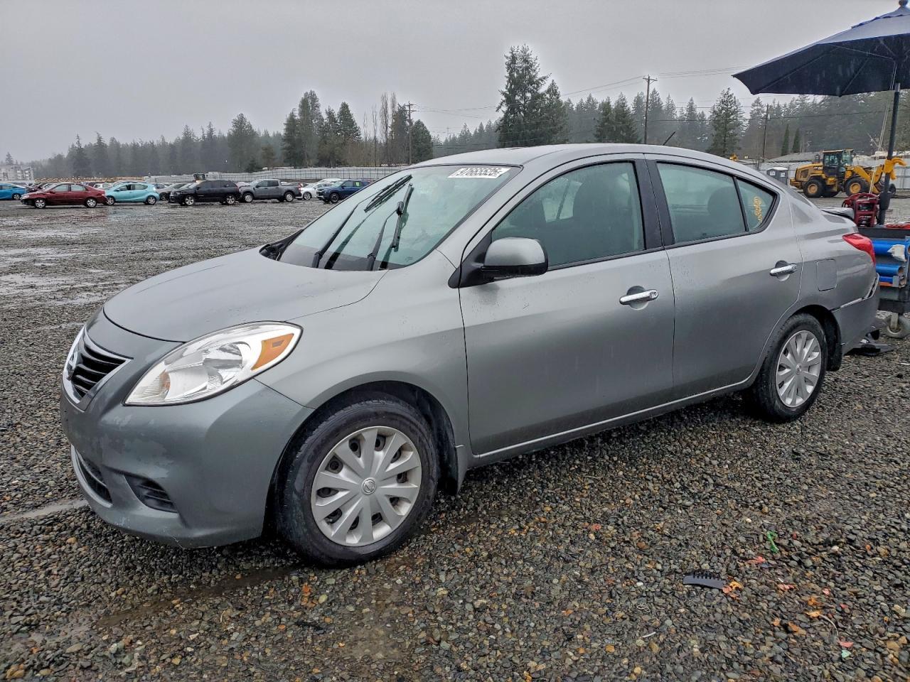2013 Nissan Versa 1.6 S