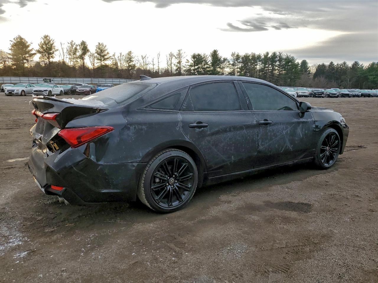 2021 Toyota Avalon Night Shade - Фото 3