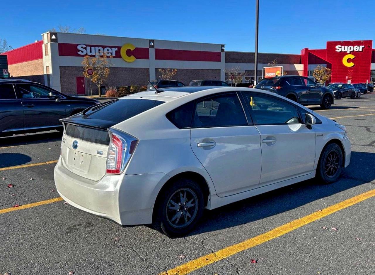 2015 Toyota Prius - Image 4