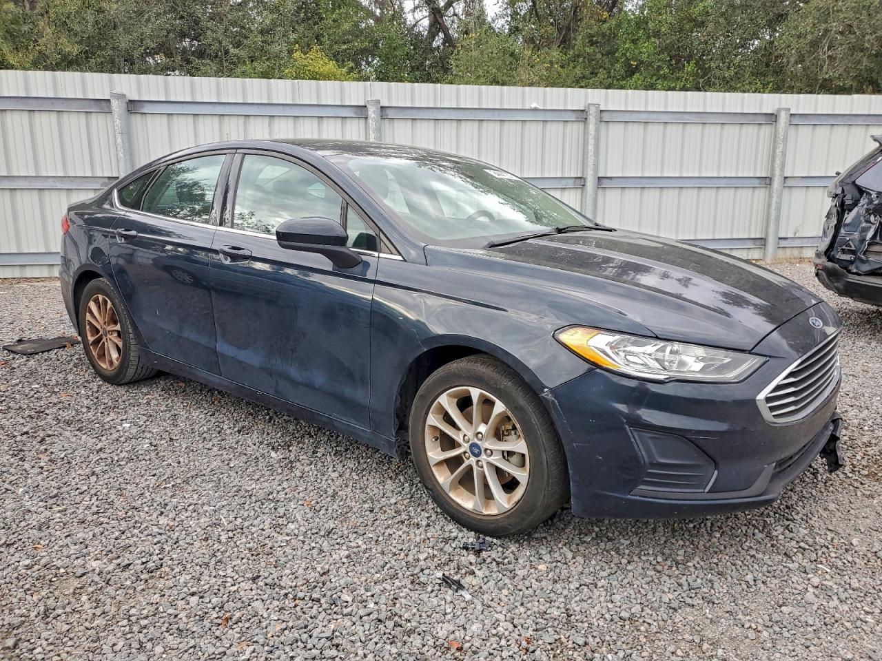 2020 Ford Fusion Se - Фото 4