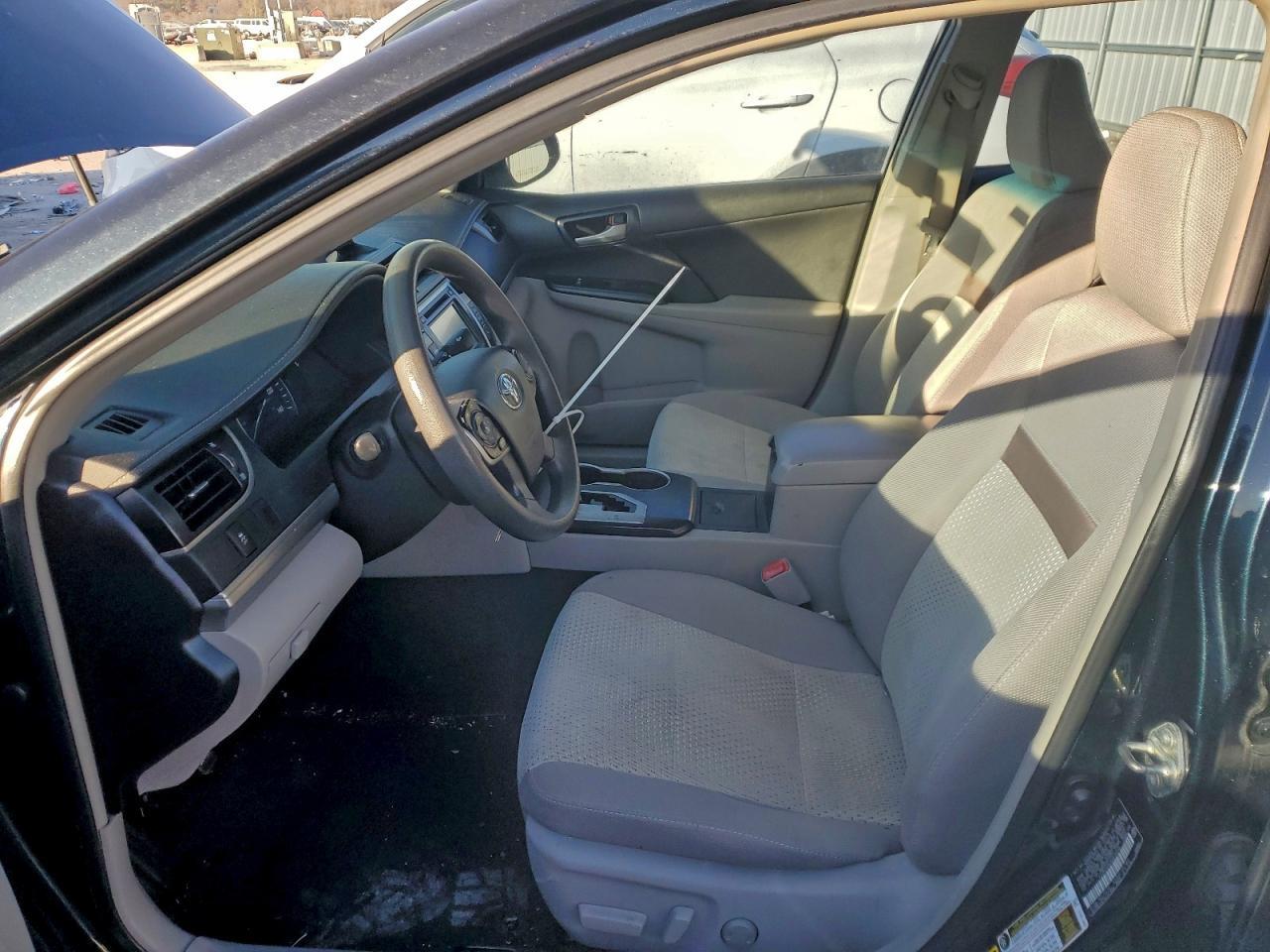 2014 Toyota Camry L - Фото 7