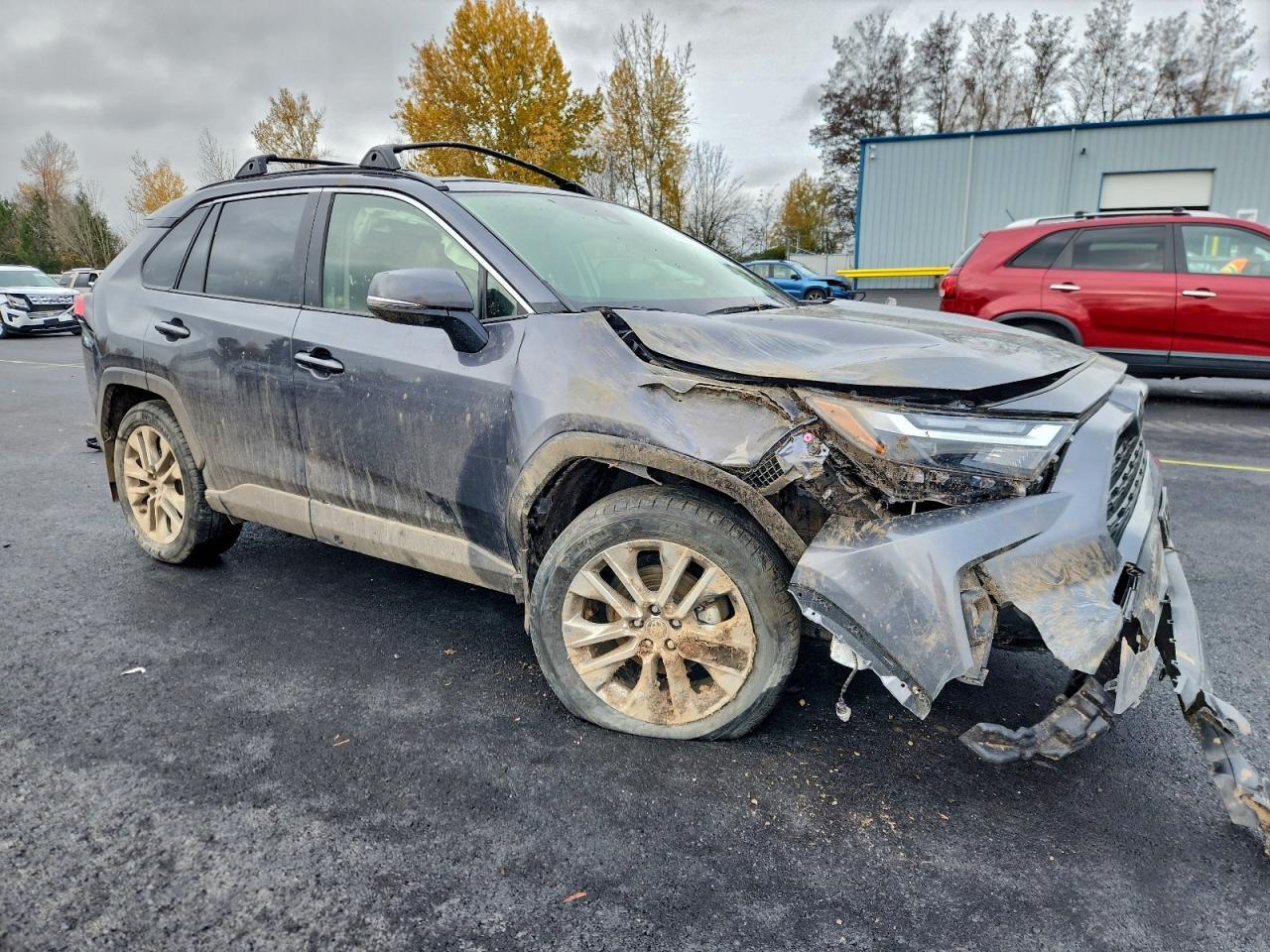 2025 Toyota Rav4 Xle Premium - Image 4