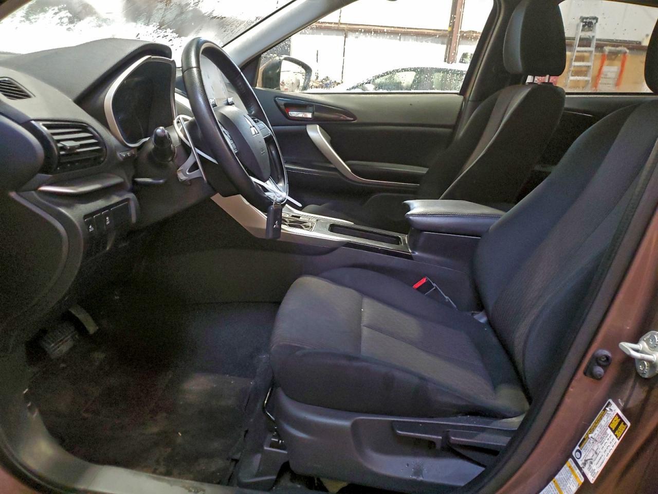 2022 Mitsubishi Eclipse Cross Le - Фото 7