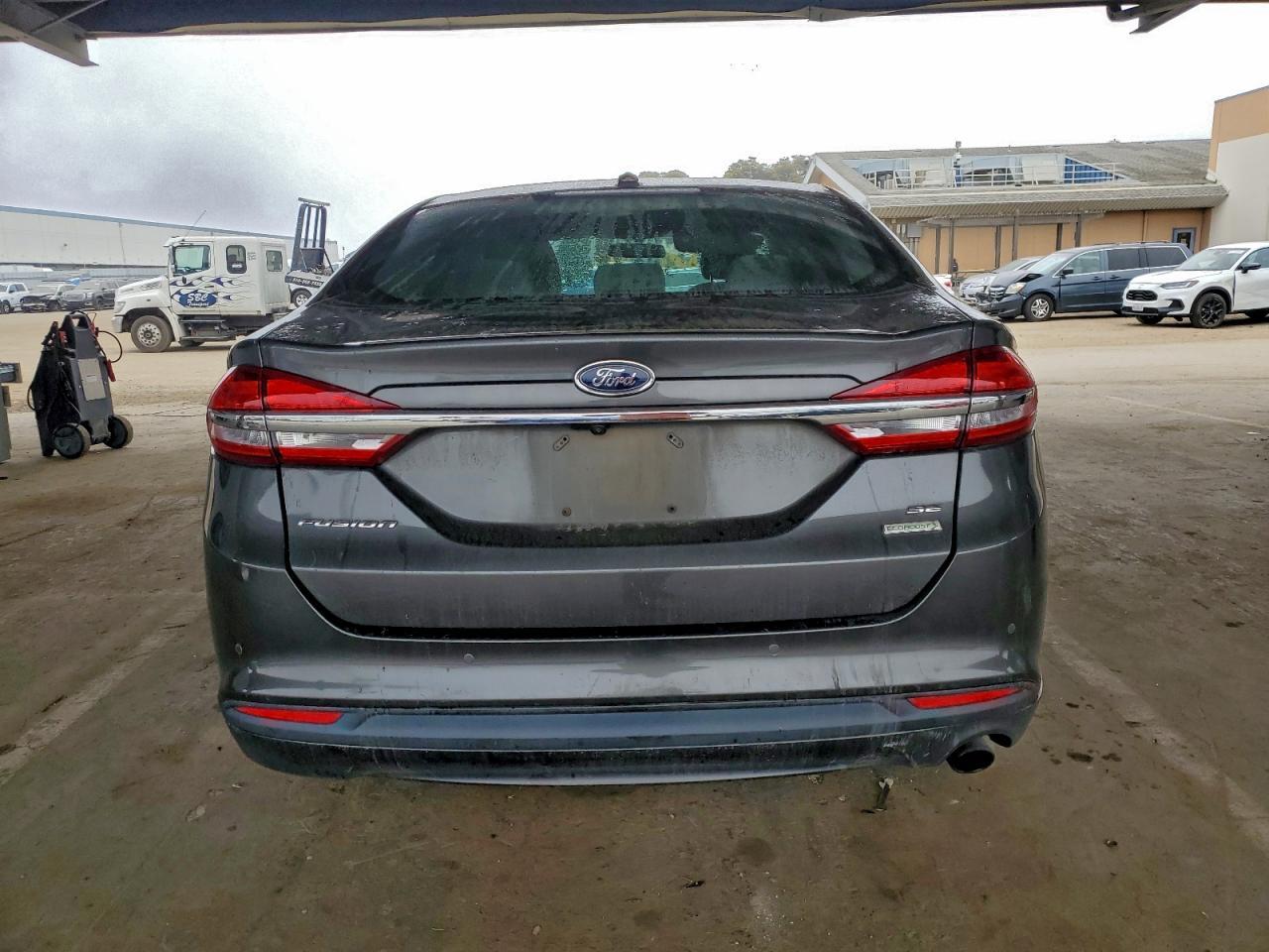 2017 Ford Fusion Se - Фото 6