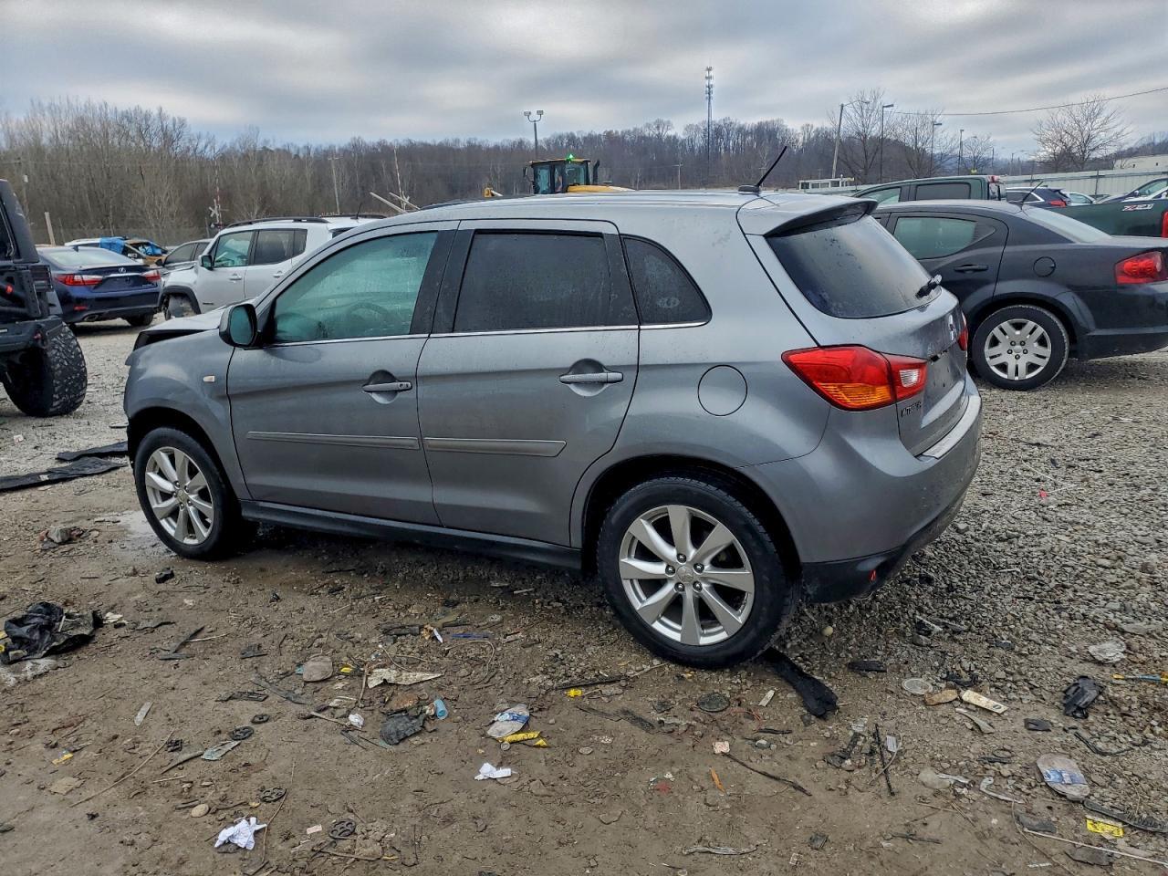 2015 Mitsubishi Outlander Sport Se - Фото 2