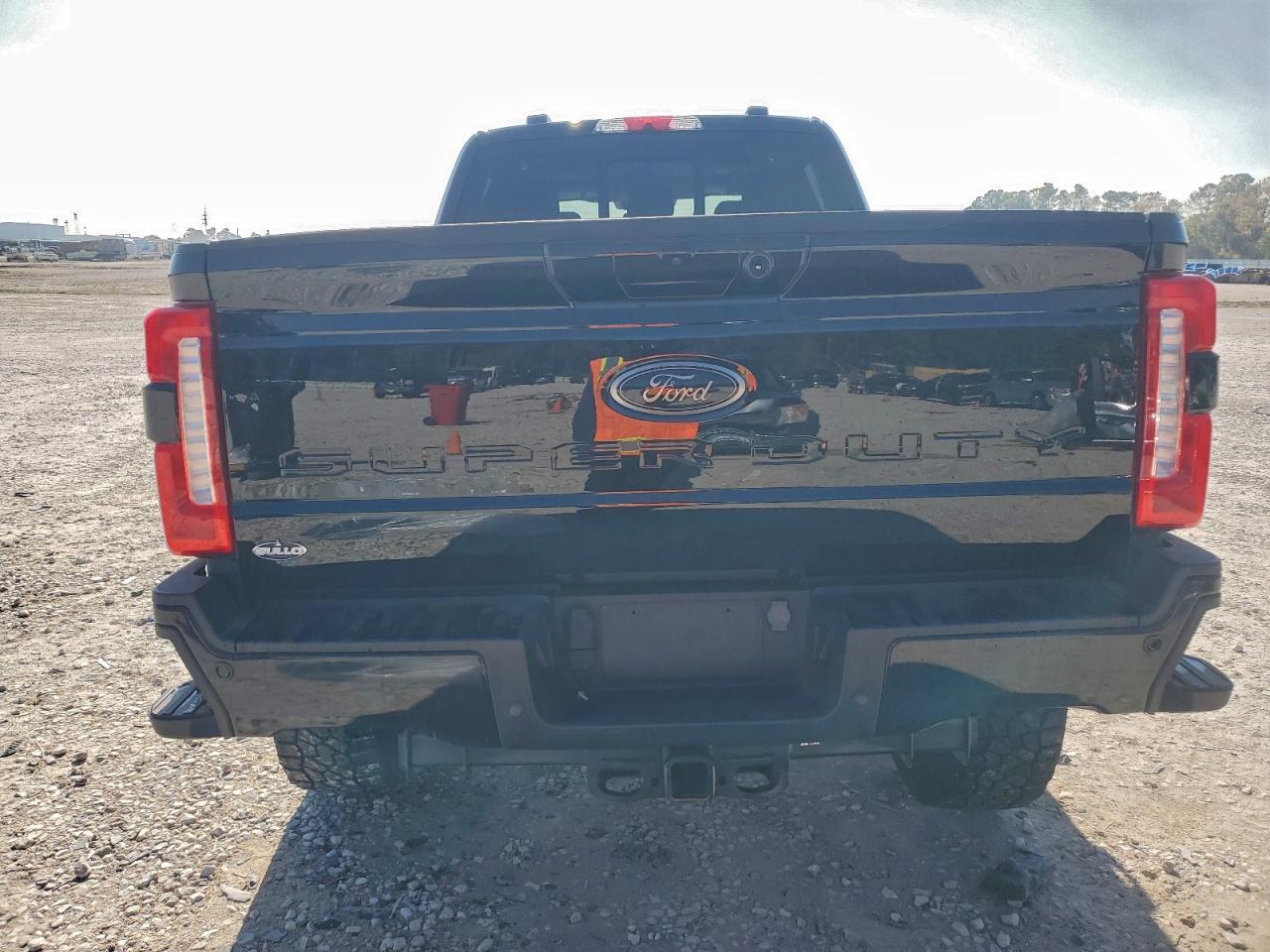 2023 Ford F250 Super Duty - Image 6