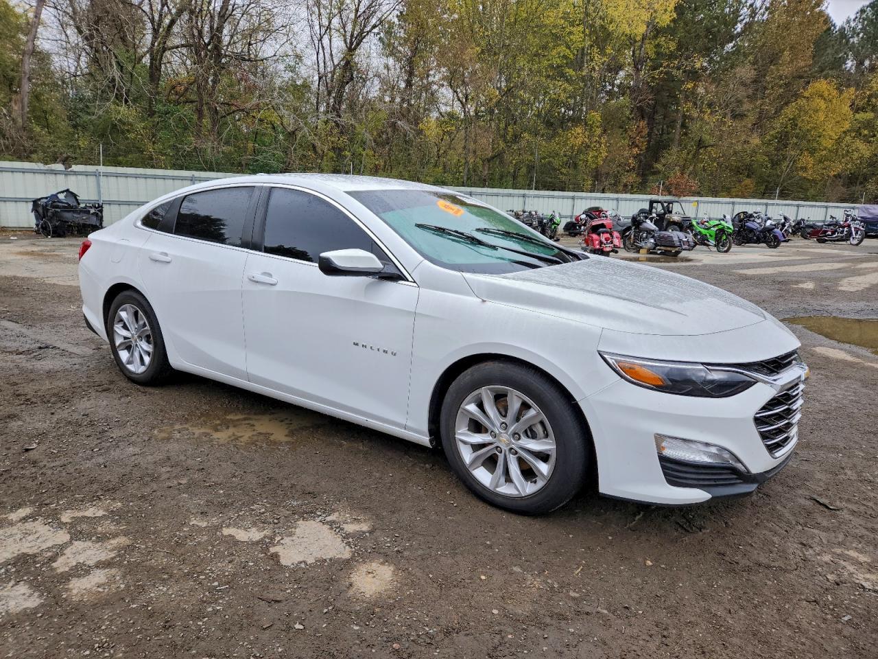 2023 Chevrolet Malibu Lt - Image 4