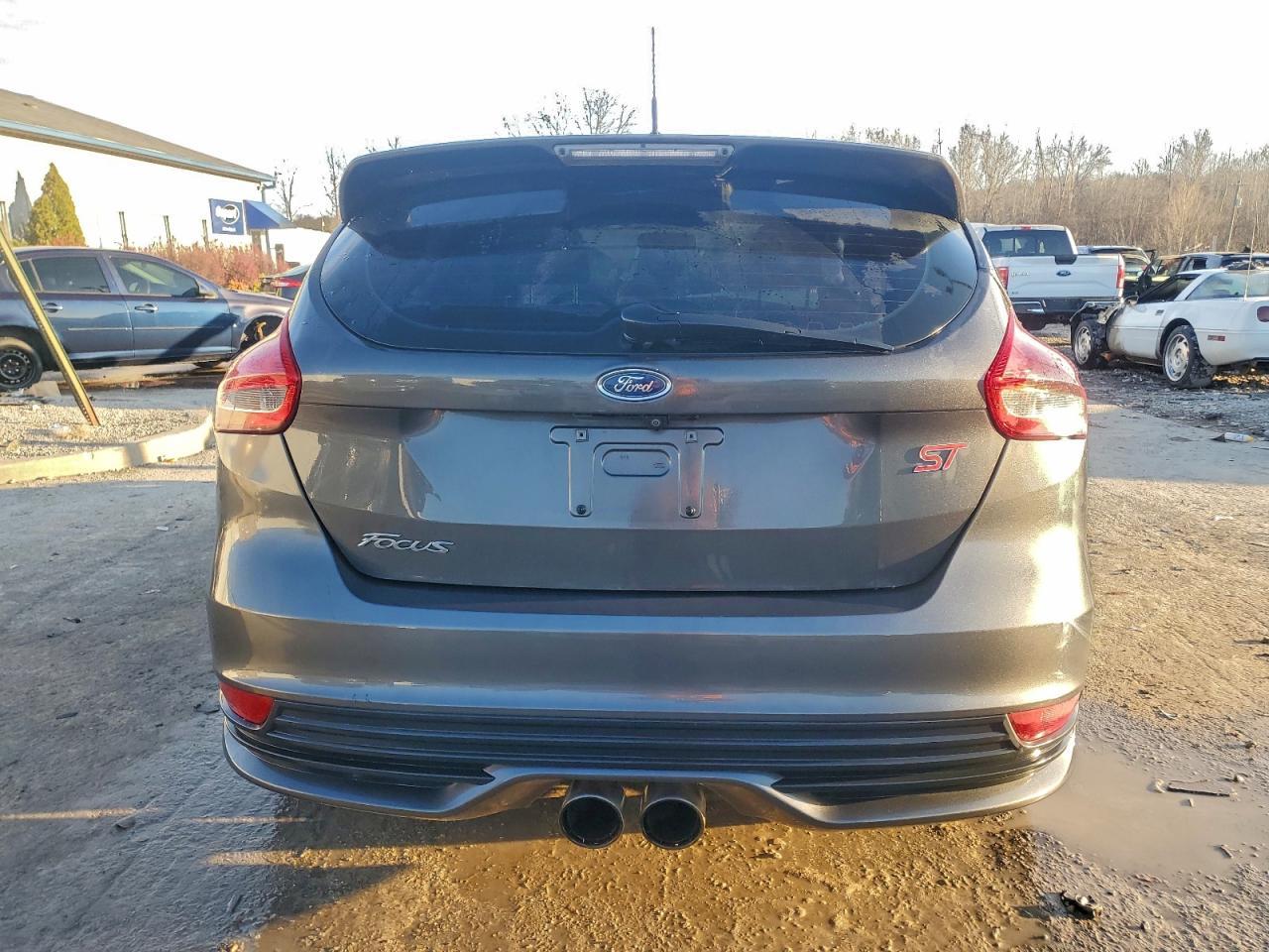 2016 Ford Focus St - Фото 6