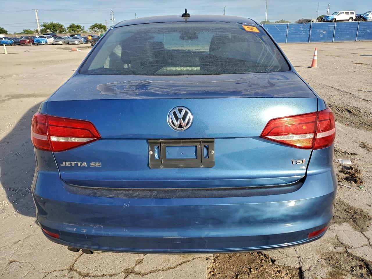 2015 Volkswagen Jetta Se - Image 6