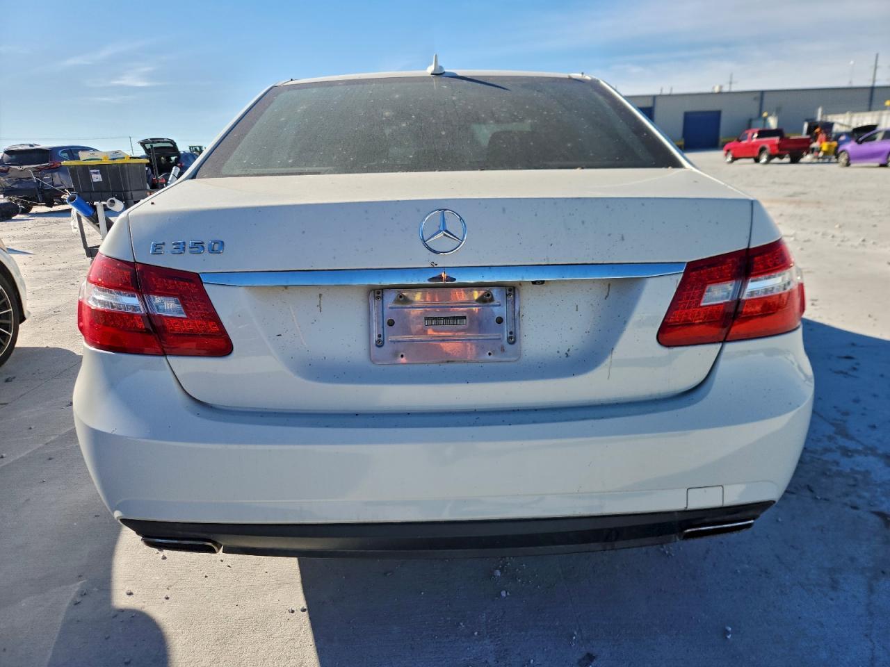 2010 Mercedes Benz E - Image 6