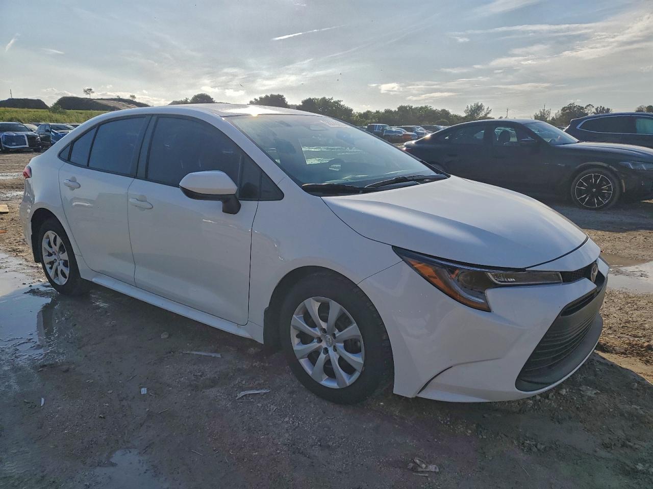 2025 Toyota Corolla Le - Image 4