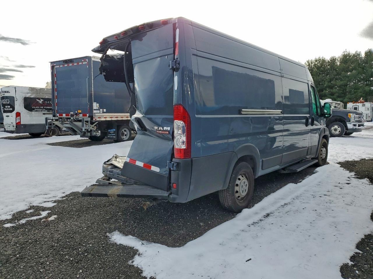 2021 Ram Promaster 3500 Delivery Van - Фото 3