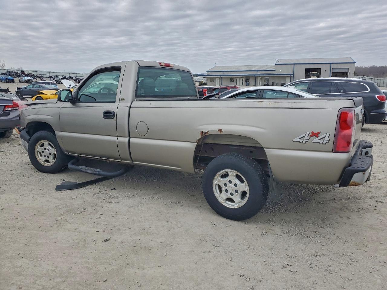 2003 Chevrolet Silverado K1500 - Фото 2