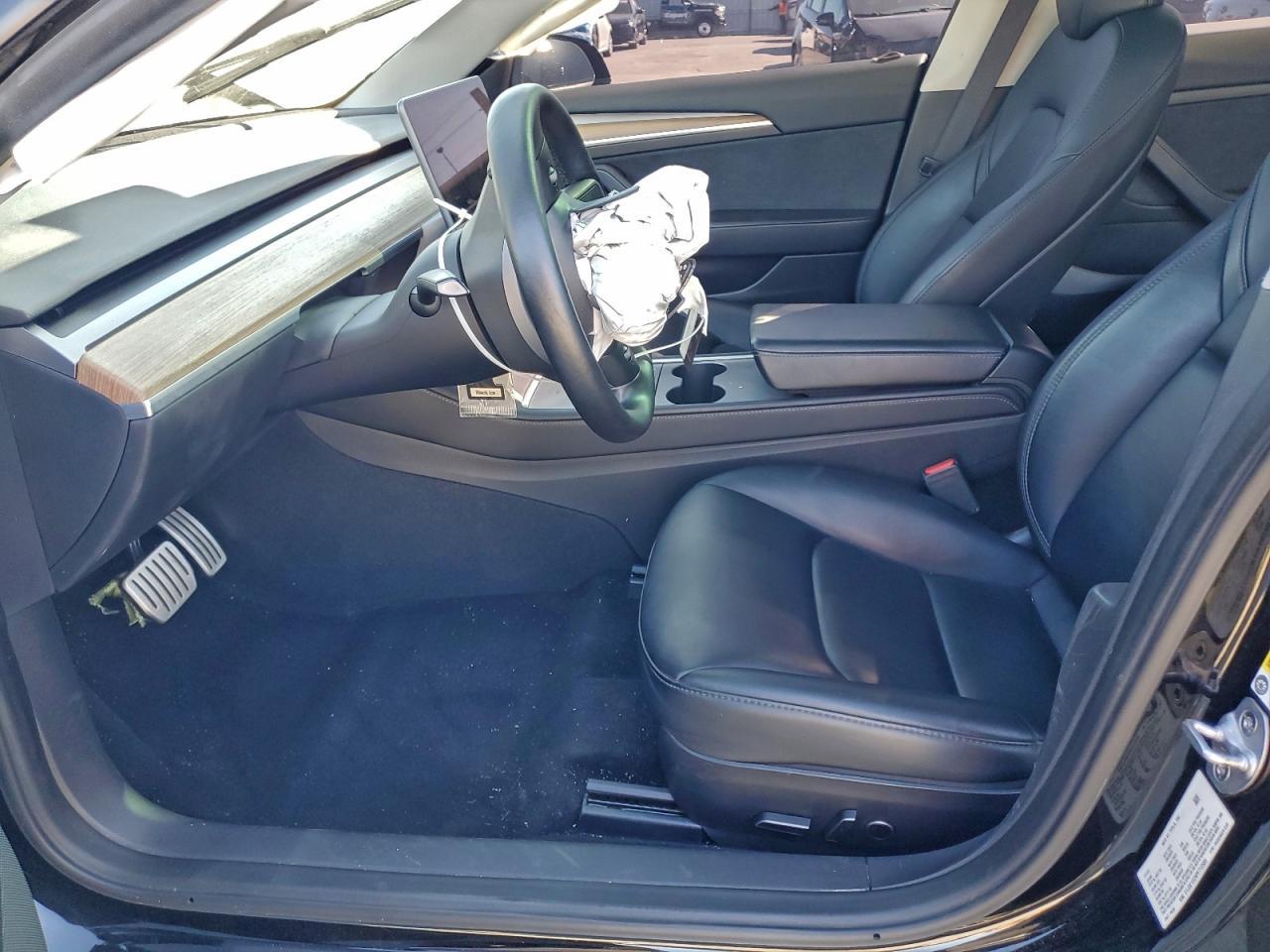 2023 Tesla Model 3 - Image 7