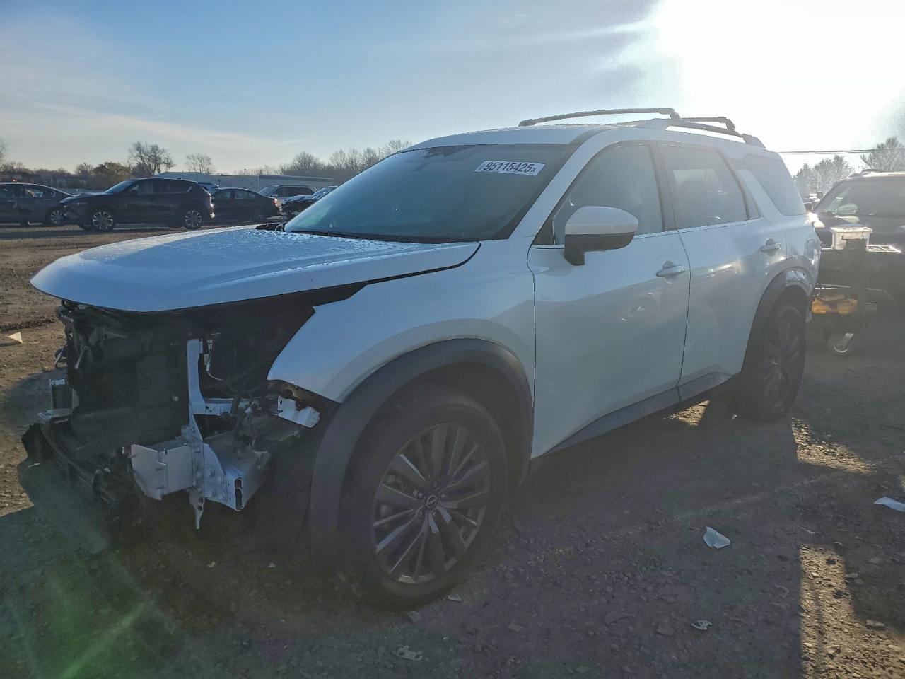 2023 Nissan Pathfinder Sl