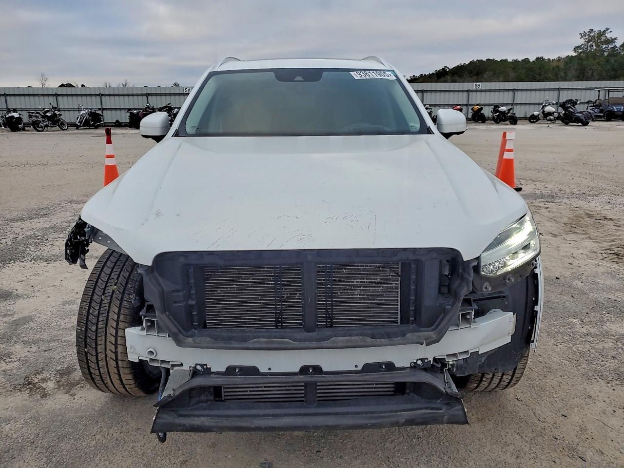 2022 Volvo Xc90 T6 Momentum - Image 5