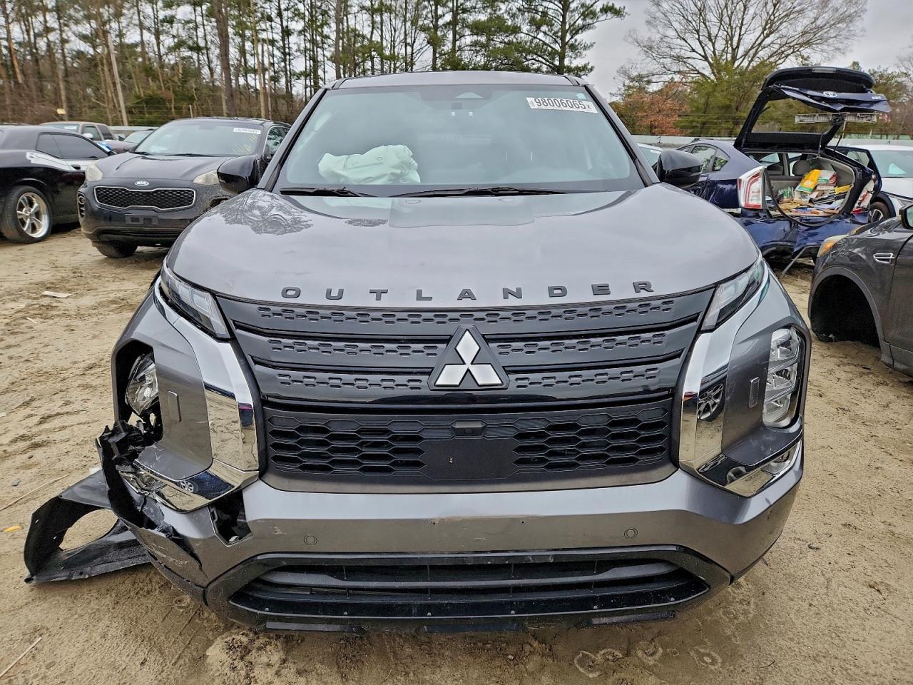 2022 Mitsubishi Outlander Se - Фото 5