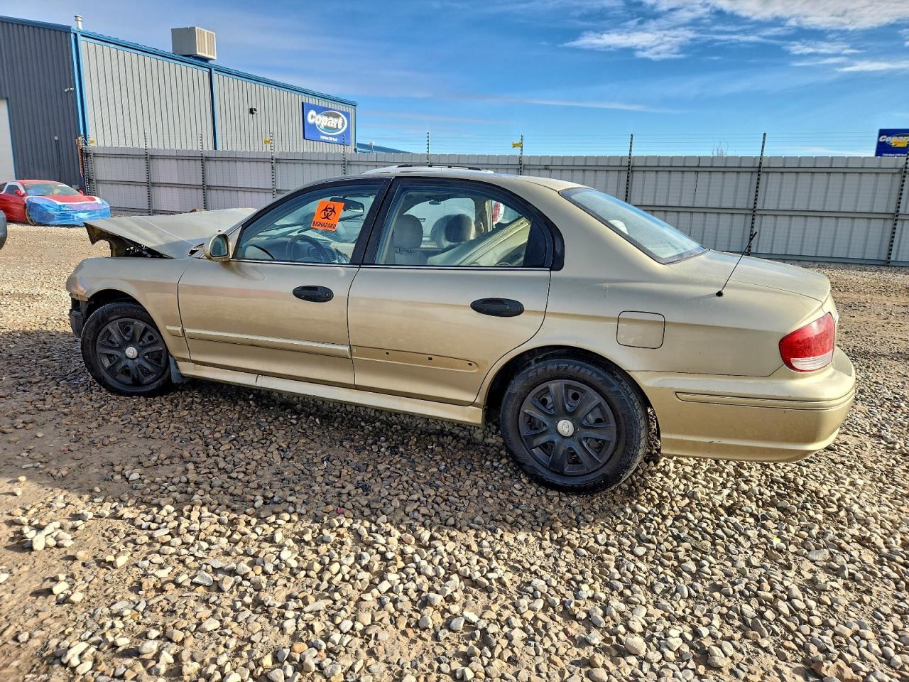 2002 Hyundai Sonata Base - Image 2