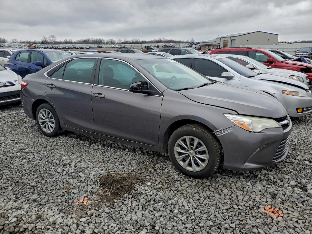 2017 Toyota Camry Le - Image 4