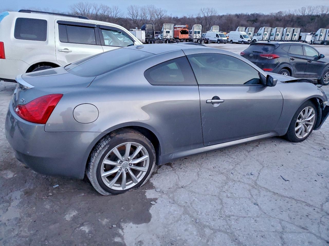 2012 Infiniti G37 - Image 3