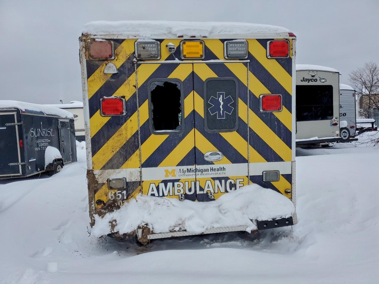 2023 Ford E450 Ambulance - Фото 6