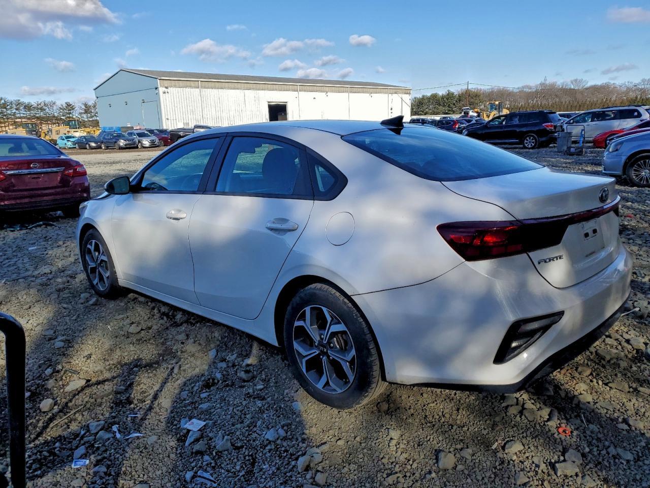 2021 Kia Forte Fe - Image 2