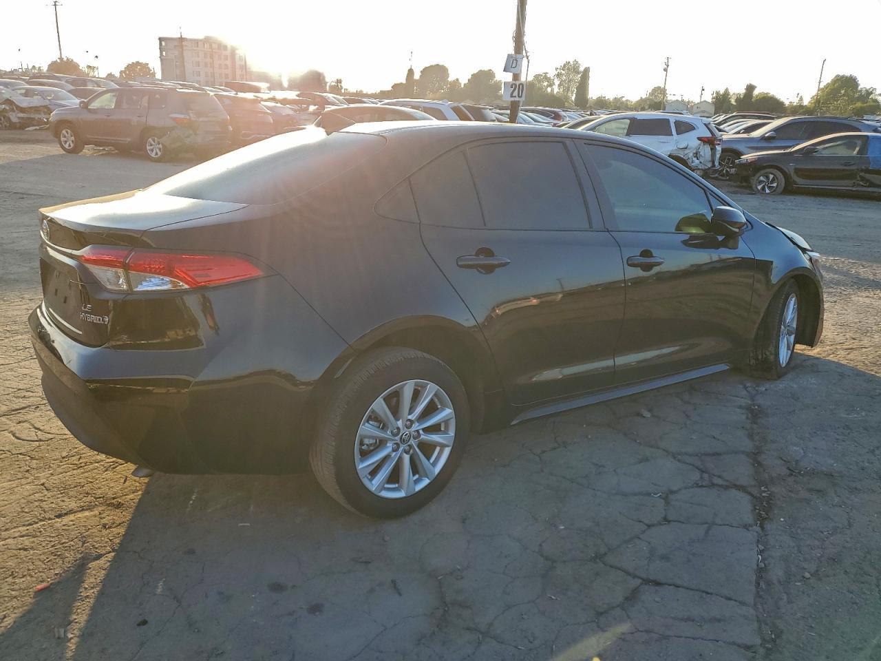 2024 Toyota Corolla Le - Фото 3