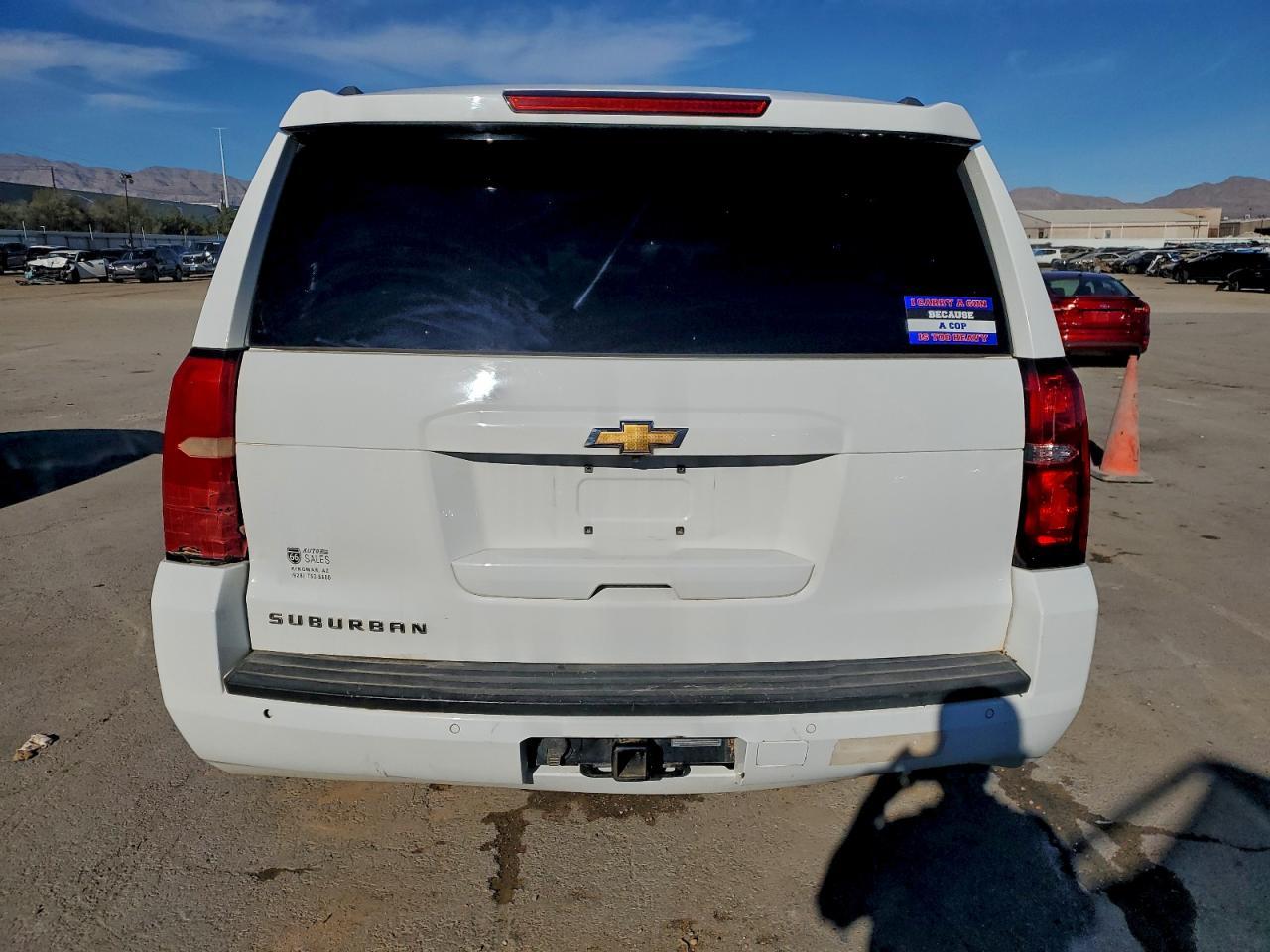2017 Chevrolet Suburban C1500 Ls - Фото 6