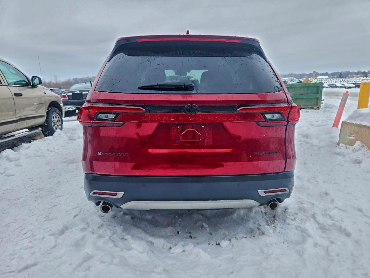2025 Toyota Grand Highlander - Image 6