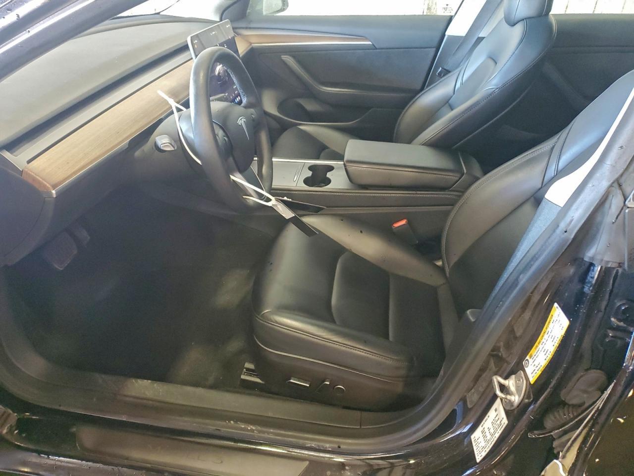 2023 Tesla Model 3 - Image 7