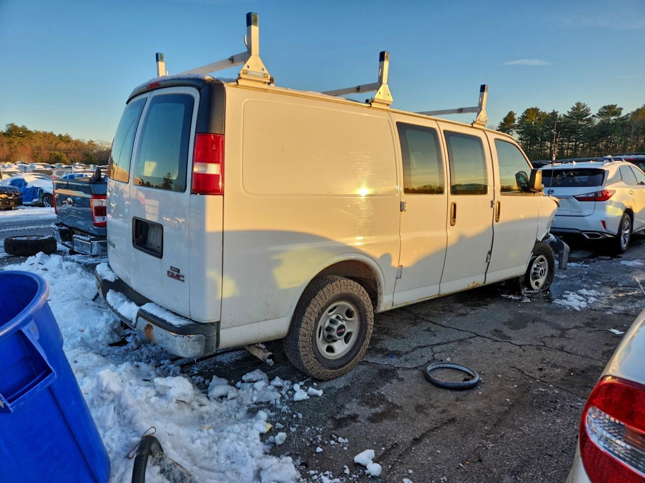 2017 GMC Savana G2500 Cargo ** R & D * Pri Fleet ** - Фото 3