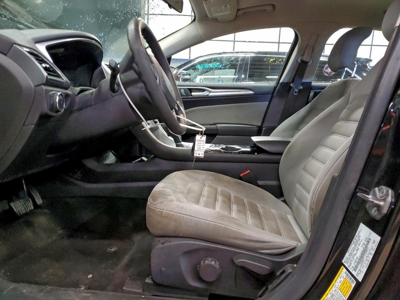 2014 Ford Fusion S - Image 7