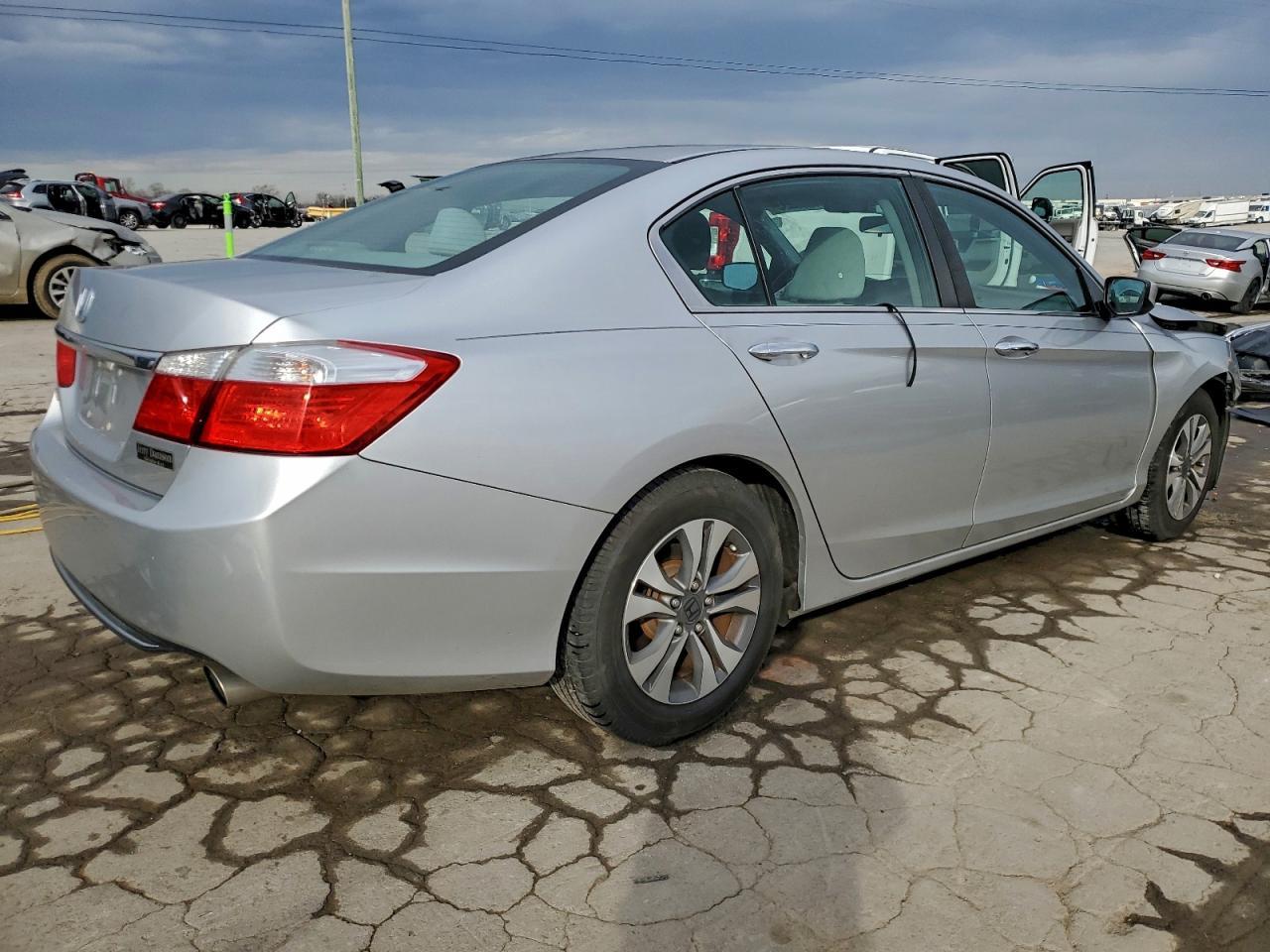 2013 Honda Accord Lx - Фото 3