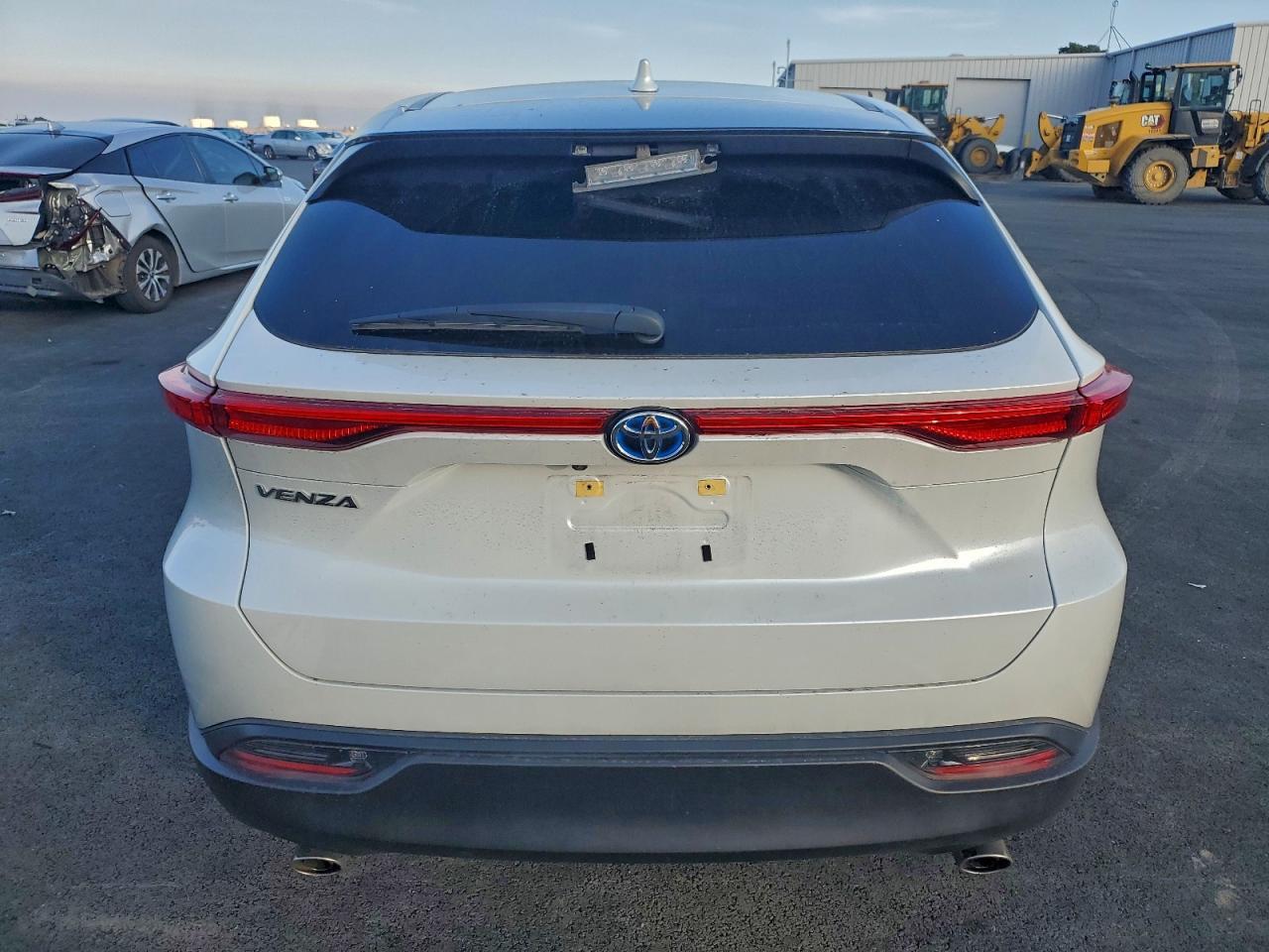 2024 Toyota Venza Le - Фото 6