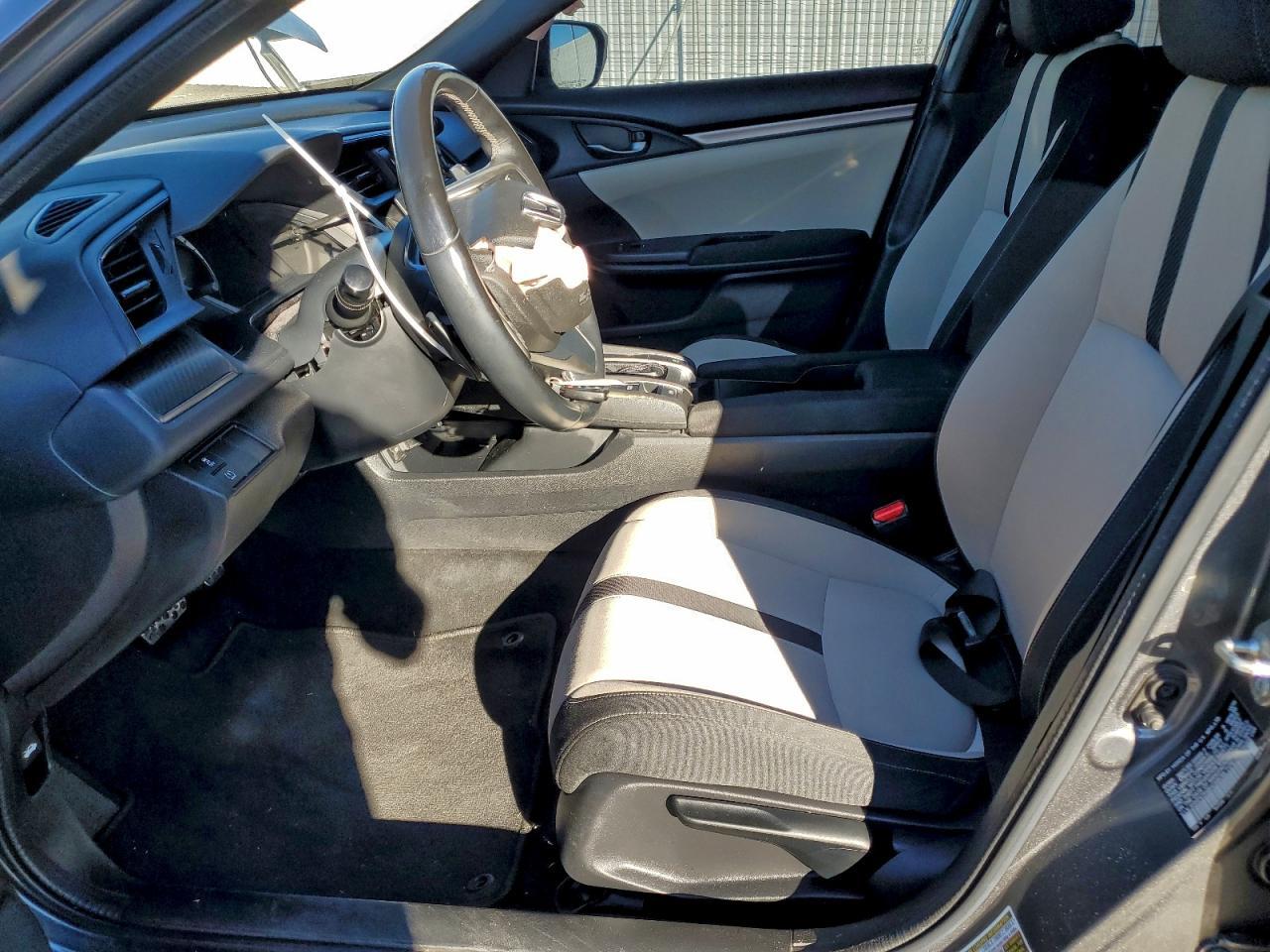 2017 Honda Civic Sport - Image 7