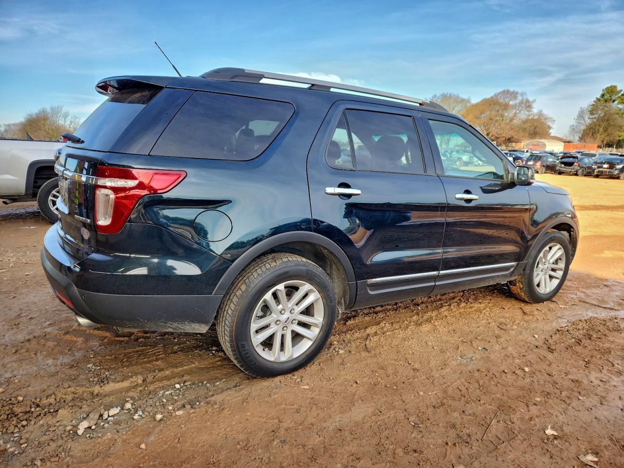 2015 Ford Explorer Xlt - Фото 3
