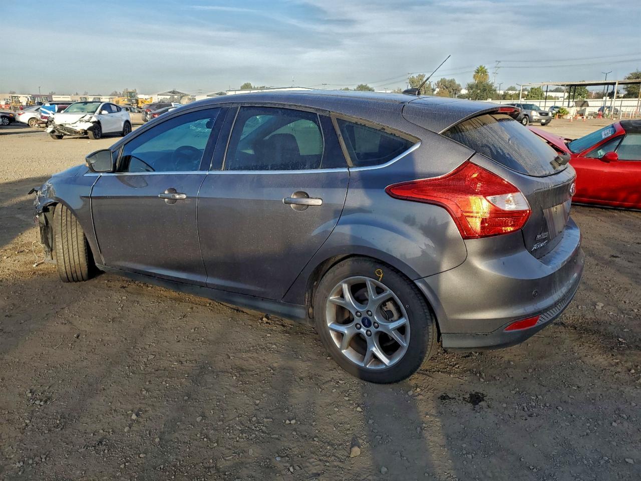2014 Ford Focus Titanium - Фото 2