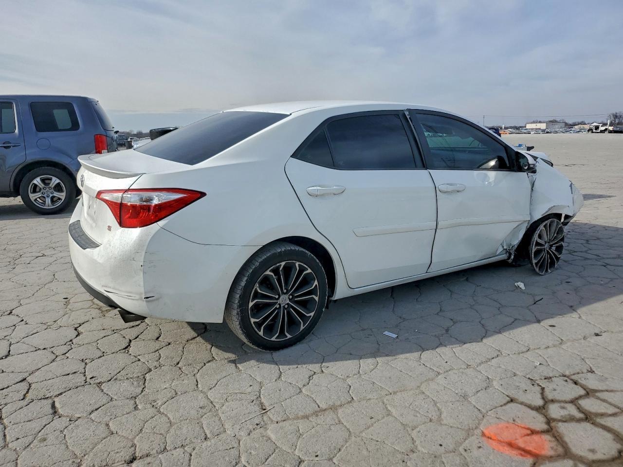 2014 Toyota Corolla L - Фото 3