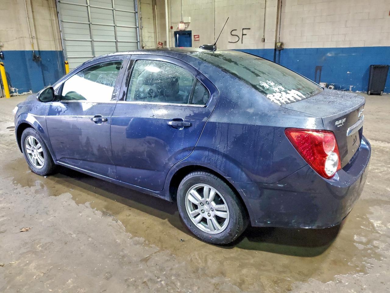 2015 Chevrolet Sonic Lt - Фото 2