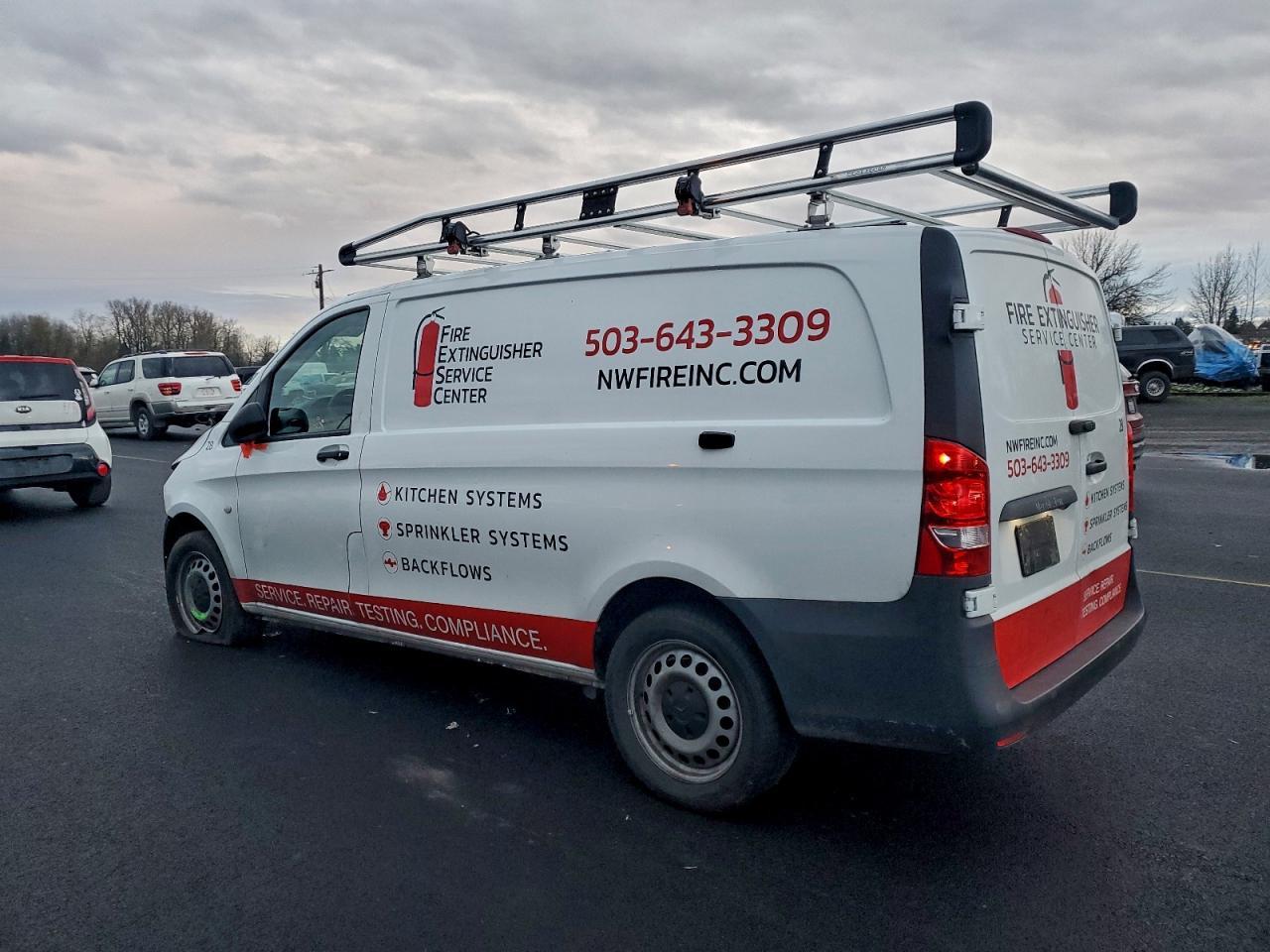 2023 Mercedes Benz Metris Utility / Service Van - Фото 2