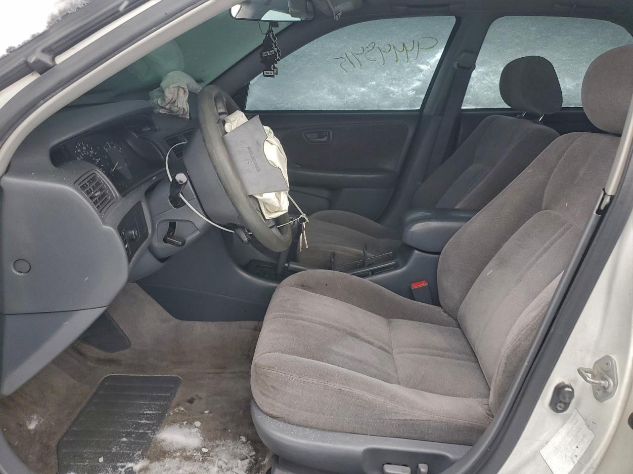 1999 Toyota Camry Le - Фото 7