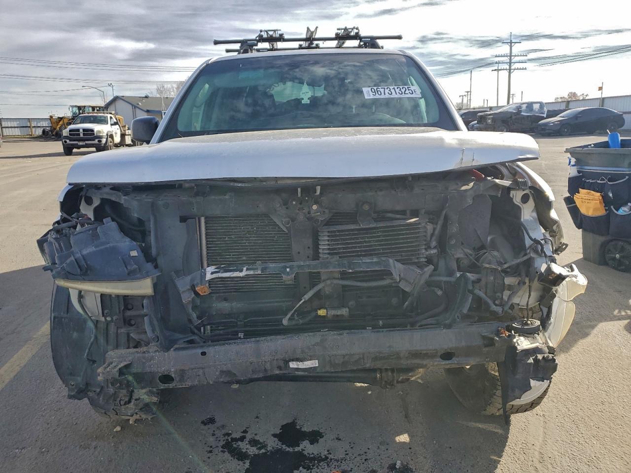 2009 Nissan Pathfinder S - Image 5