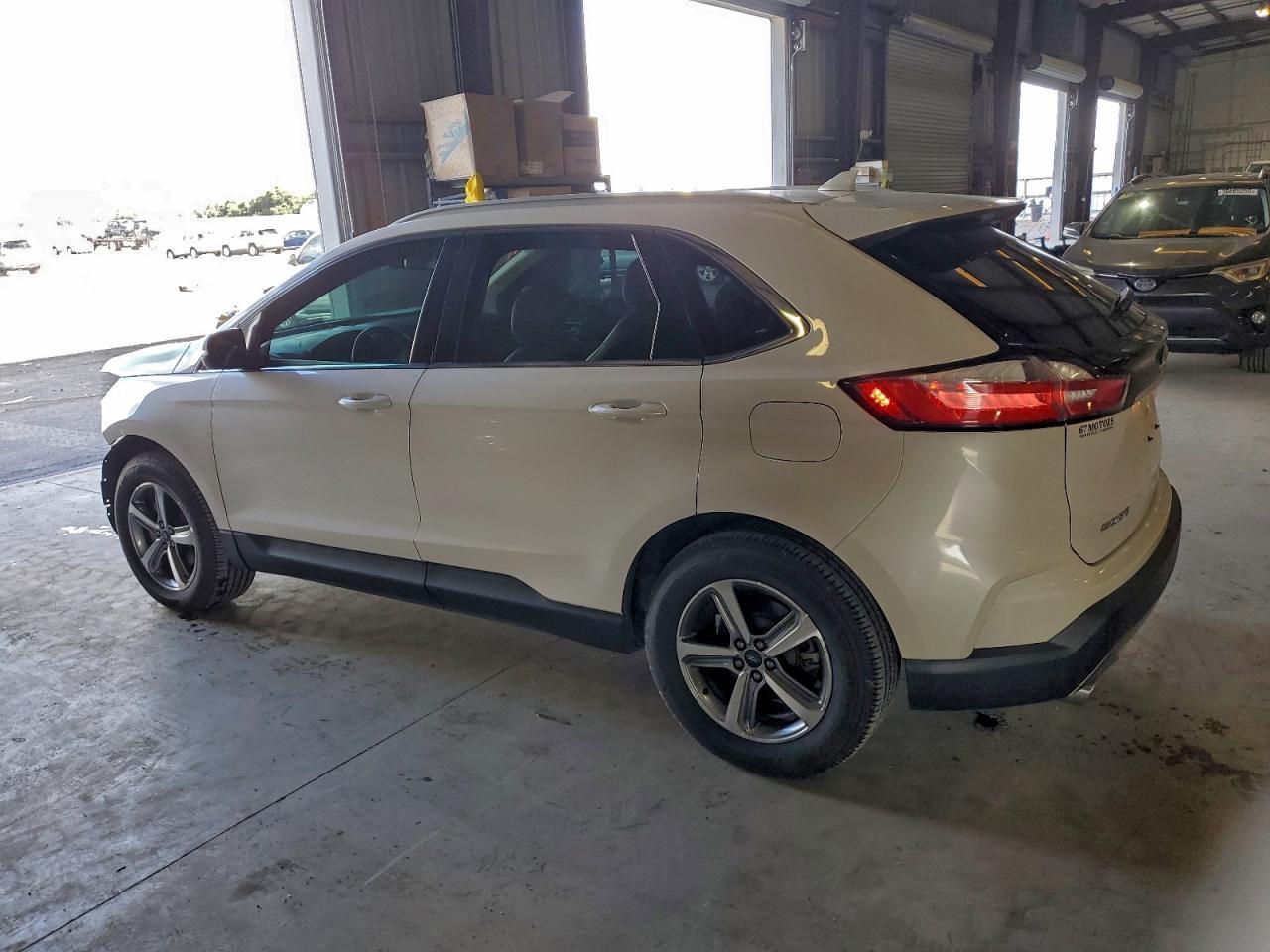 2019 Ford Edge Sel - Image 2