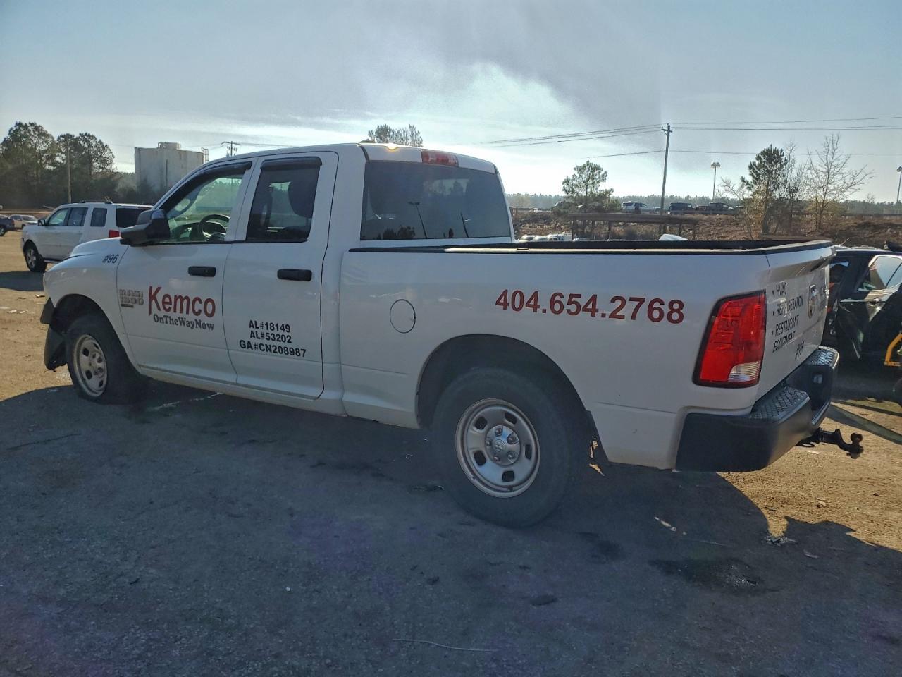 2023 Ram 1500 Classic Tradesman - Фото 2