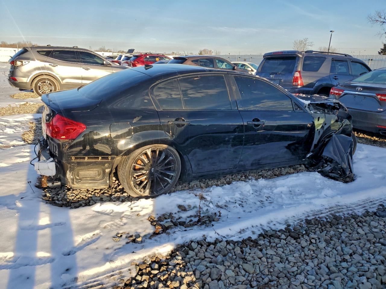 2013 Infiniti G37 Base - Image 3