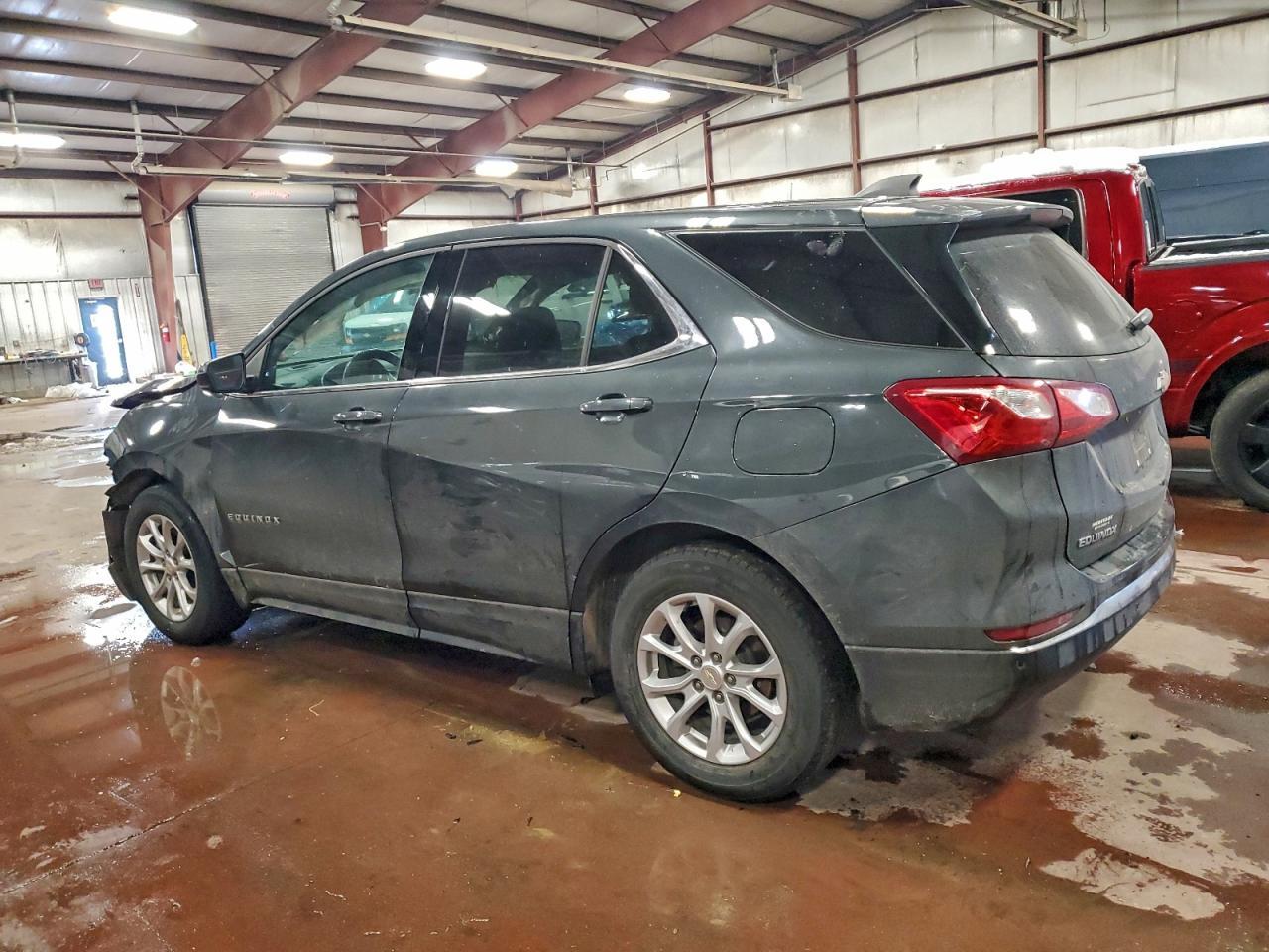 2020 Chevrolet Equinox Lt - Image 2