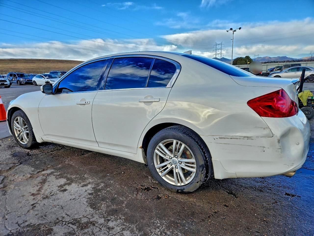 2011 Infiniti G37 - Фото 2