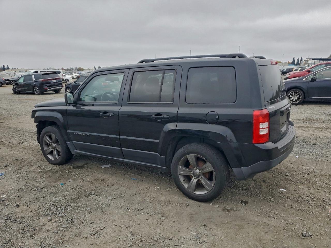 2014 Jeep Patriot Latitude - Фото 2